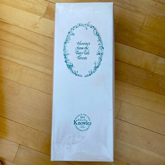 Snow White Porcelain Doll Edwin M. Knowles Heroines Fairy Tale Forest - Picture 2 of 4